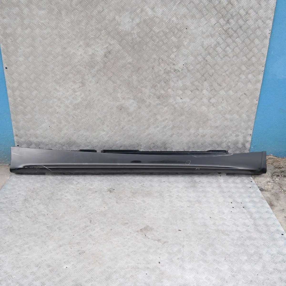 BMW E87 Sill Strip Side Skirt Right O/S Black Sapphire Metallic - 475
