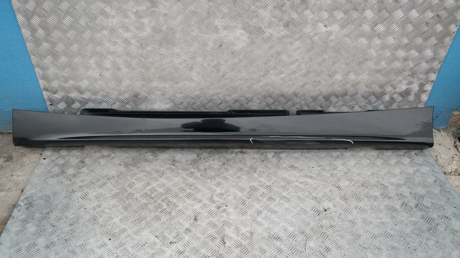 BMW 1 E87 Bas de Porte Couverture Seuil Gauche de Coloris Noir