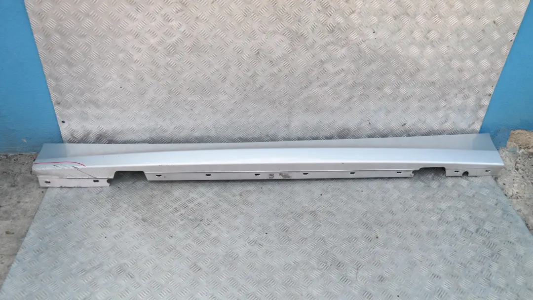 BMW E87 LCI E87N Sill strip side skirt izquierdo Titansilber Plata 354