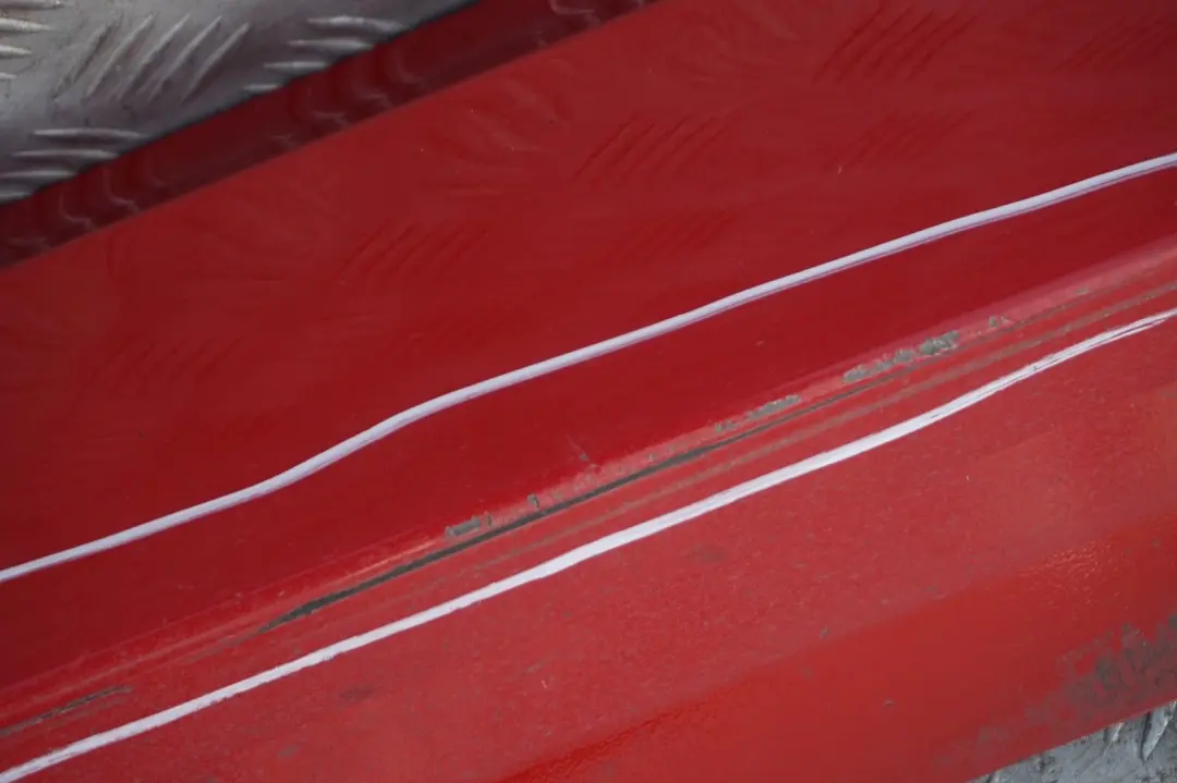 BMW 3 SERIES E90 E91 LCI Sill strip side skirt left N/S Karmesinrot Crimson Red