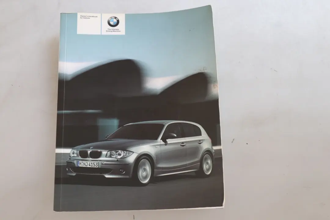 BMW 1 Series 2 E87 Service Booklet Owner's Handbook CD Player Instructions