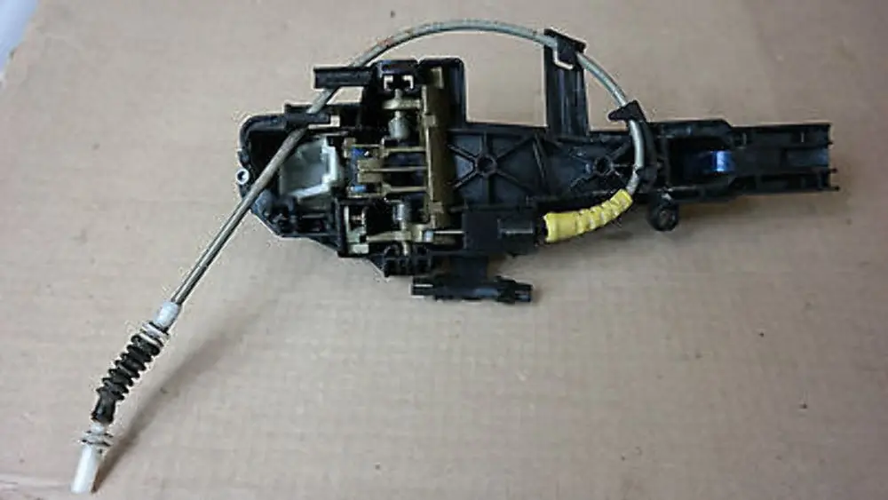 BMW 1 SERIES E81 E82 E87 Complete grab handle front left N/S SYDNEYBLAU