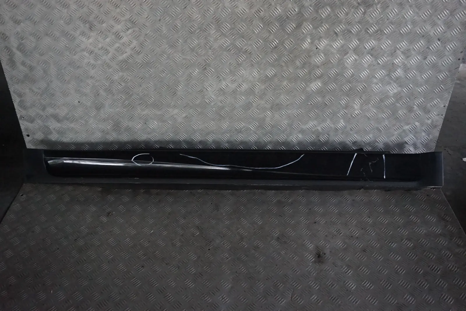 BMW MINI Cooper R50 JCW Right Door O/S Sill Skirt Side Trim Cosmosschwarz Black