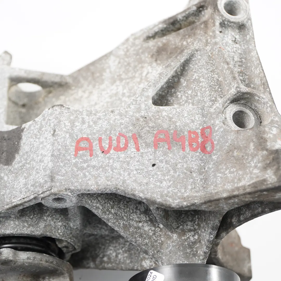 Audi A4 B8 2.0 TDI Soporte de la polea tensora del alternador 03L903143K