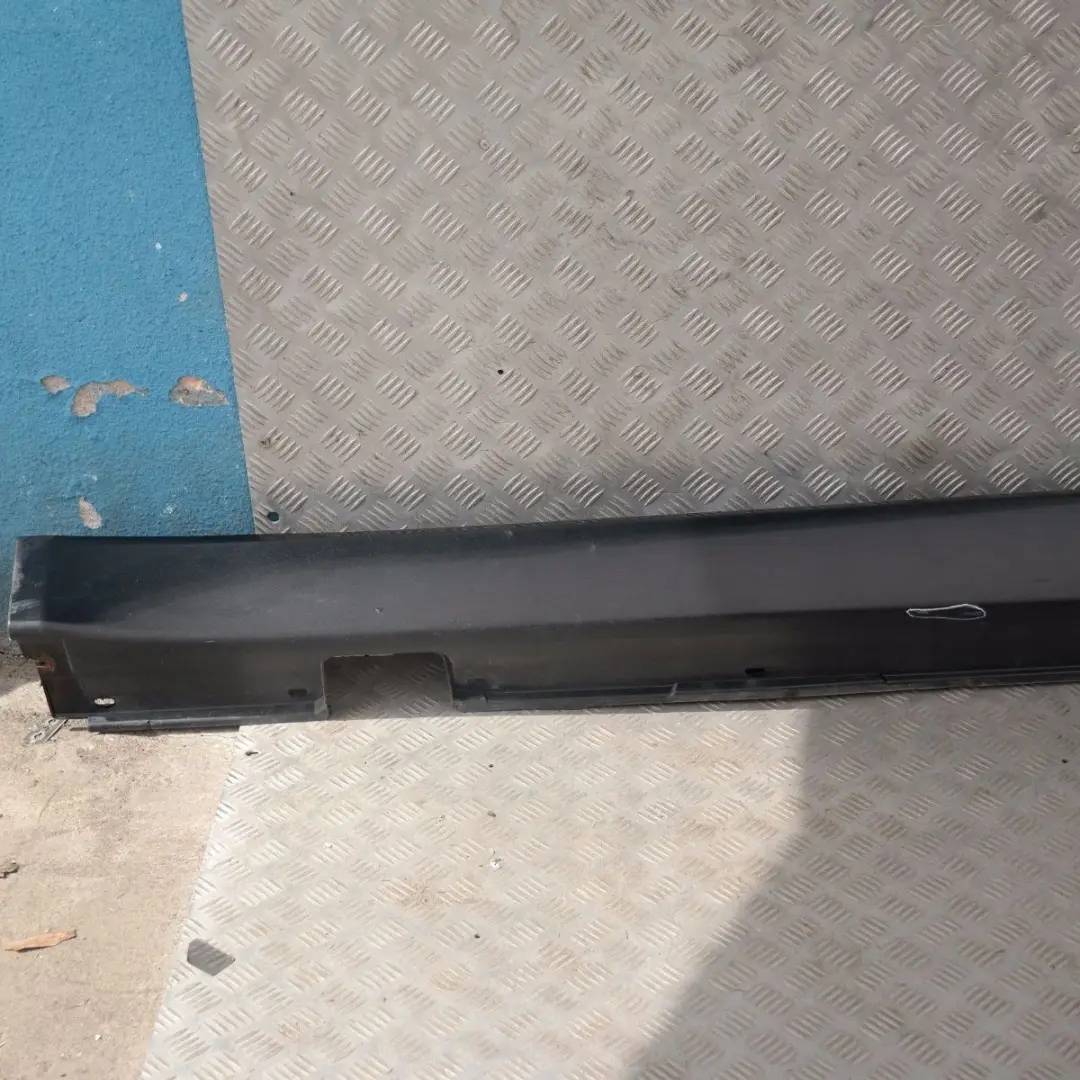 BMW 5 E60N E61N LCI Bas de Porte Couverture Seuil a Gauche Noir 2