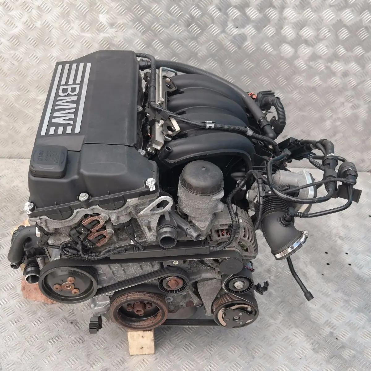 BMW 1 3 Serie e87 e90 116i 316i Moteur Complet n45b16a with 60k miles GARANTIE