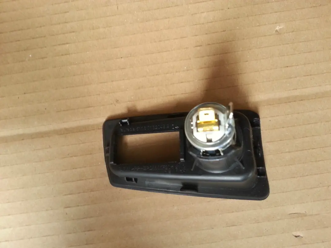 BMW 1 Series E87 Socket mount cigarette lighter 7132049 ALASKAGRAU GREY