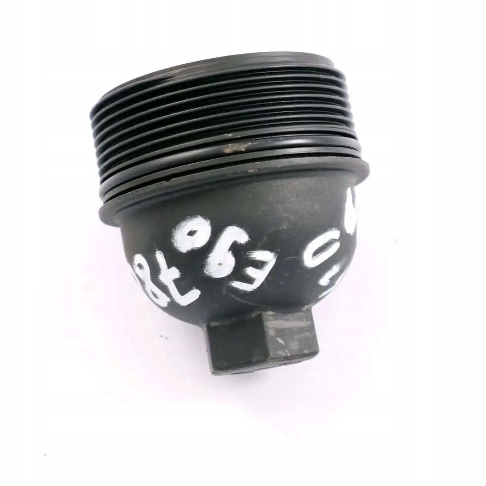 BMW E81 E87 LCI E90 E91 118d 120d 318d 320d N47 N47D20A Engine Oil Filter Cover