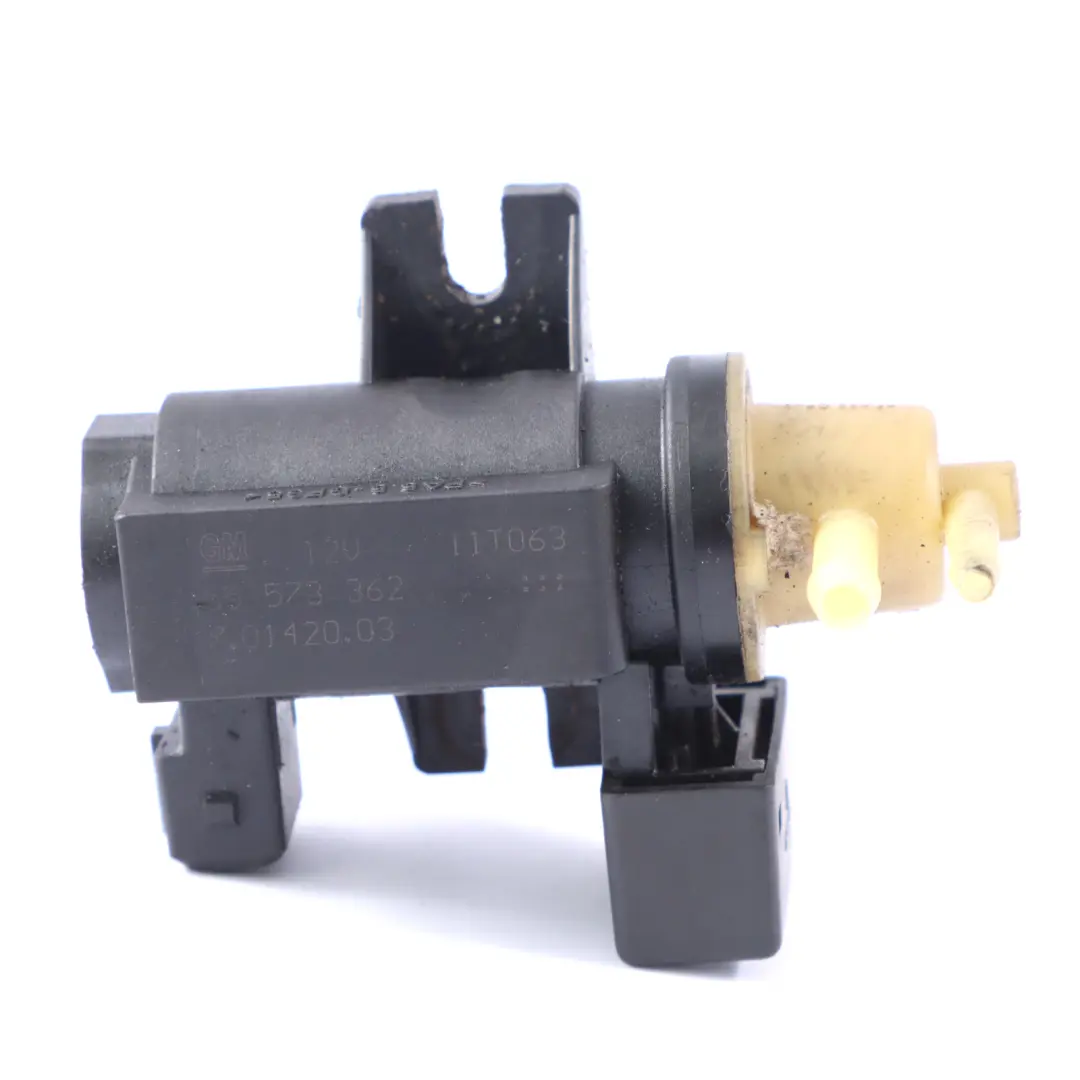 Válvula solenoide sensor de presión de turbo del Opel Insignia A 55573362