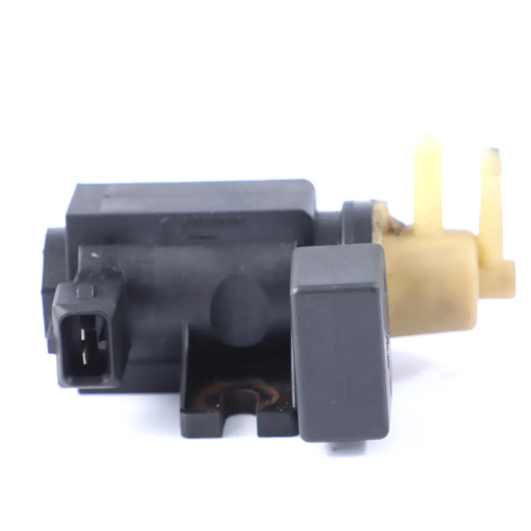 Válvula solenoide sensor de presión de turbo del Opel Insignia A 55573362