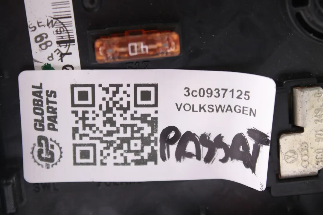 Volkswagen VW Passat B6 Fuse Box Relay Electrical Module Unit 3C0937125