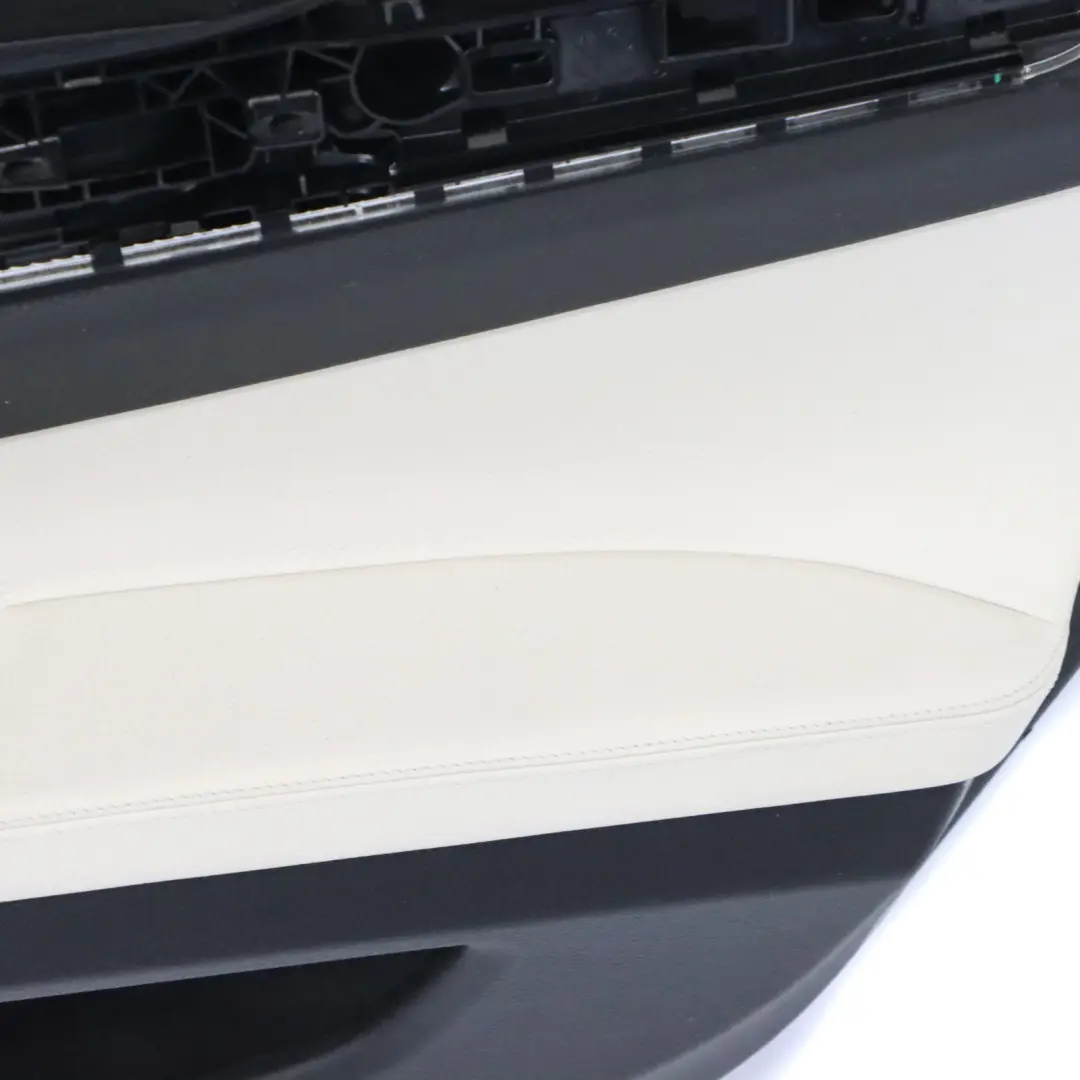 BMW F01 LCI Trasera Derecha Embellecedor Panel Puerta Tarjeta Cuero Blanco