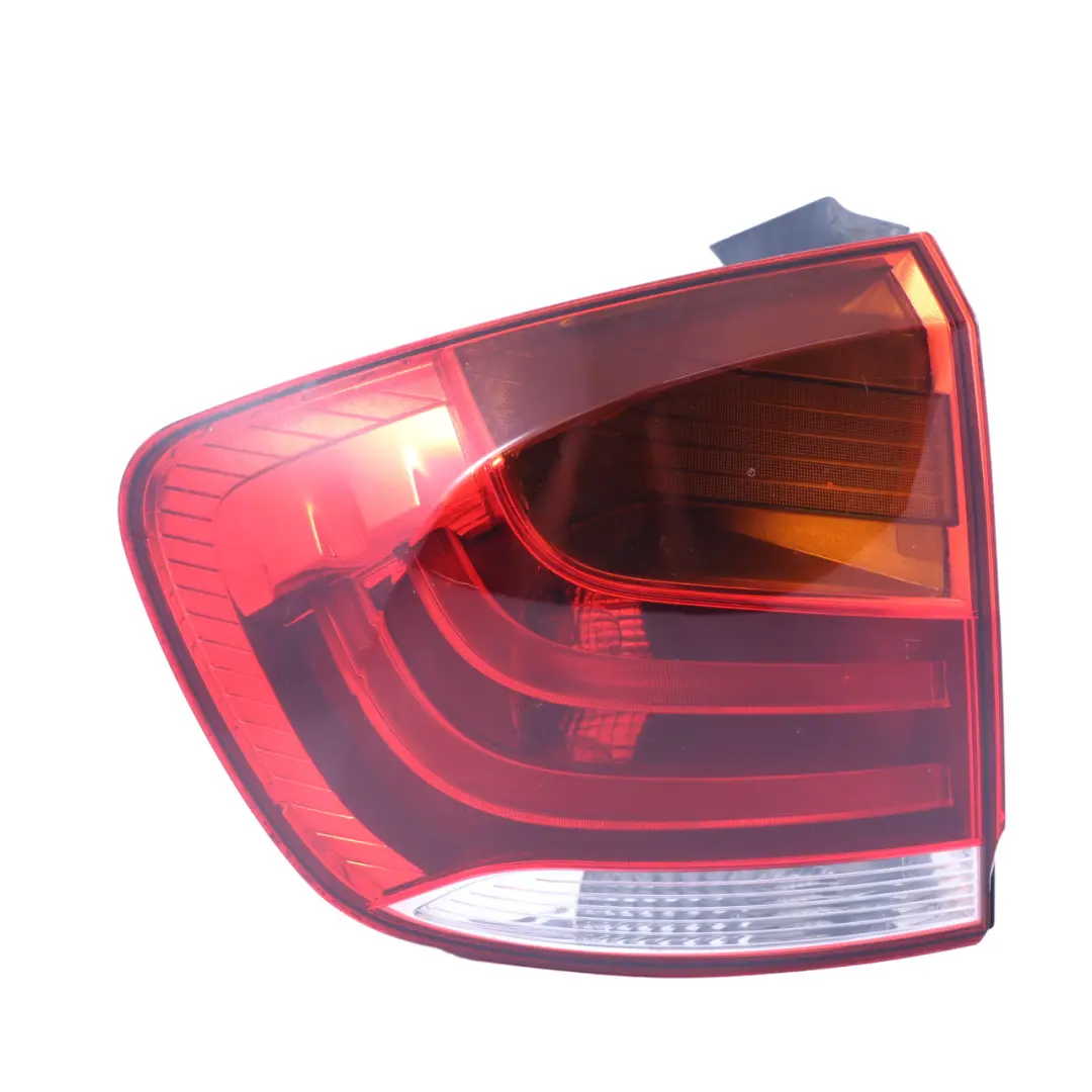 BMW X1 E84 Lampa W Błotnik Lewa Tylna Lewy Tył 2990109