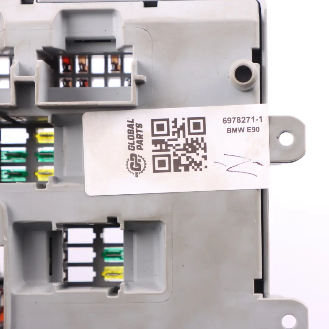 BMW E87 E90 E91 E92 Power Distribution Fuse Box Front 6906622
