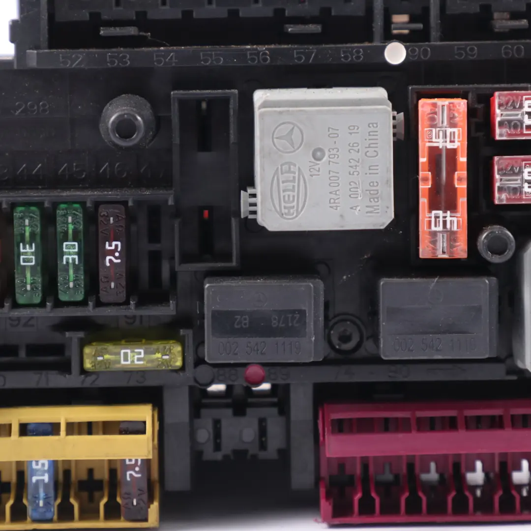 Mercedes W204 Módulo SAM trasero fusibles Relé Unidad control A2049060205