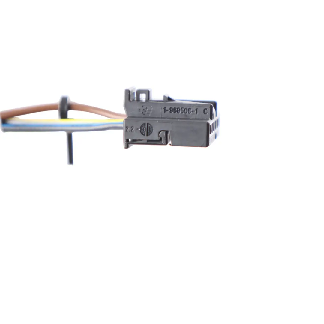 Mercedes S205 Headllight Headlamp Front Right O/S Plug Socket Wiring A2059061403