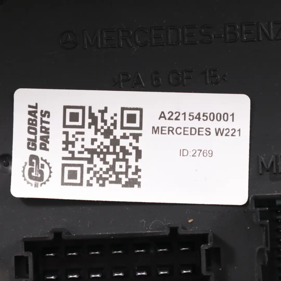 Mercedes W221 Caja De Fusibles Delantera Relé Unidad Control Módulo A2215450001