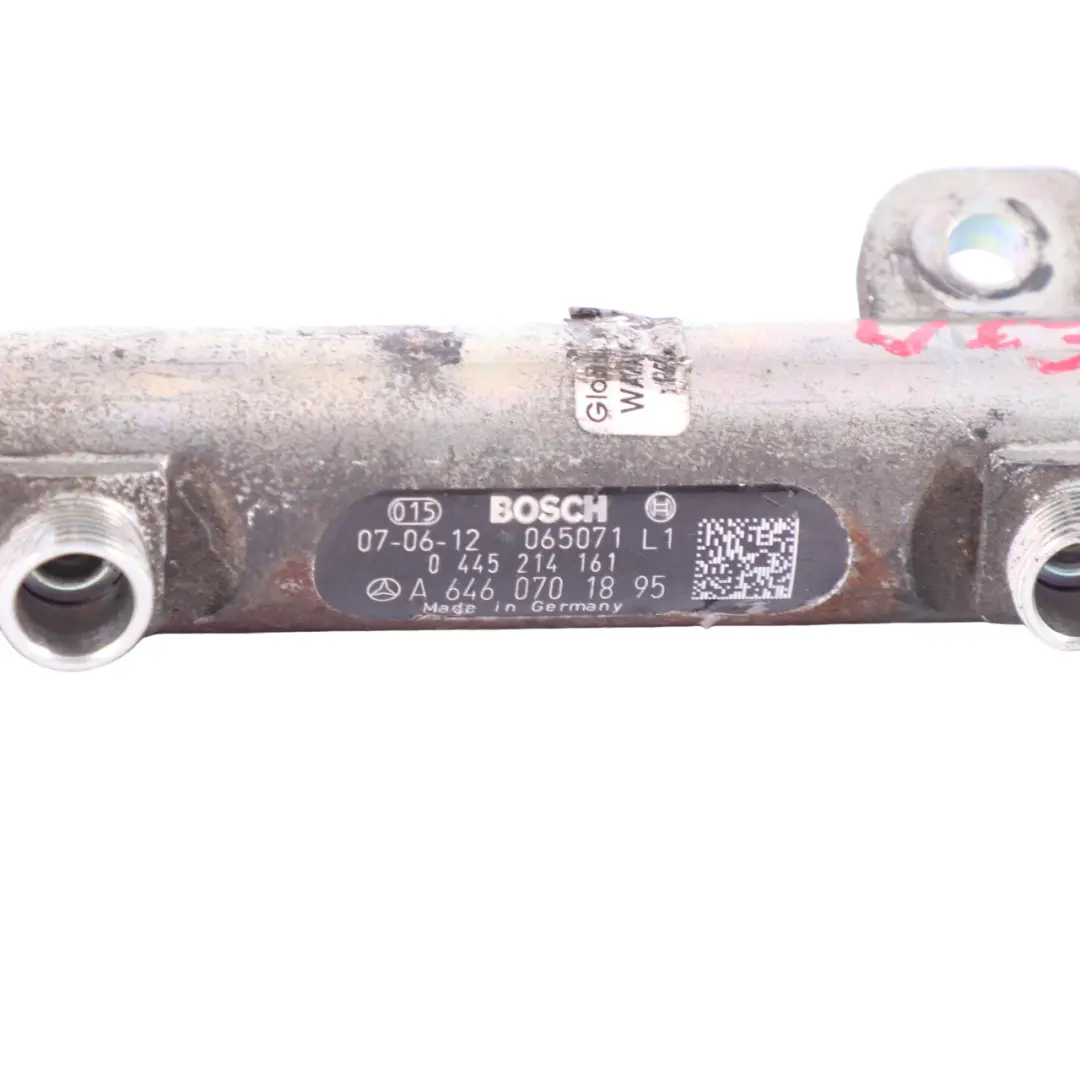 Mercedes W639 W906 OM646 inyector combustible presión Rail Line A6460701895