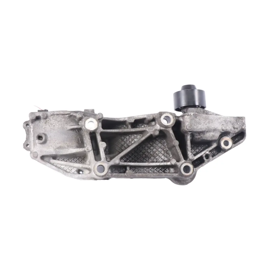 Soporte del alternador Renault Master II 117103703R