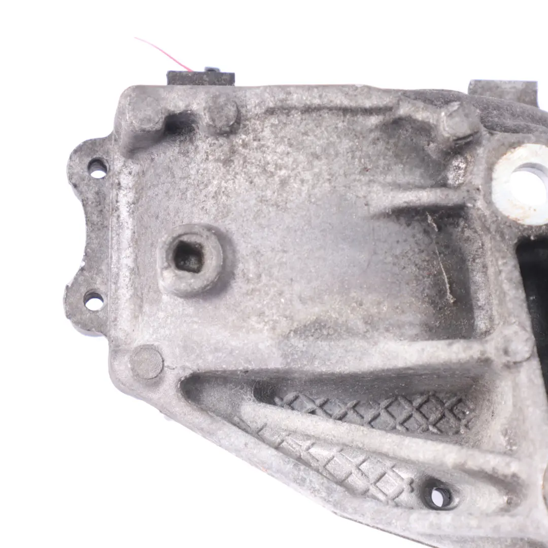 Soporte del alternador Renault Master II 117103703R