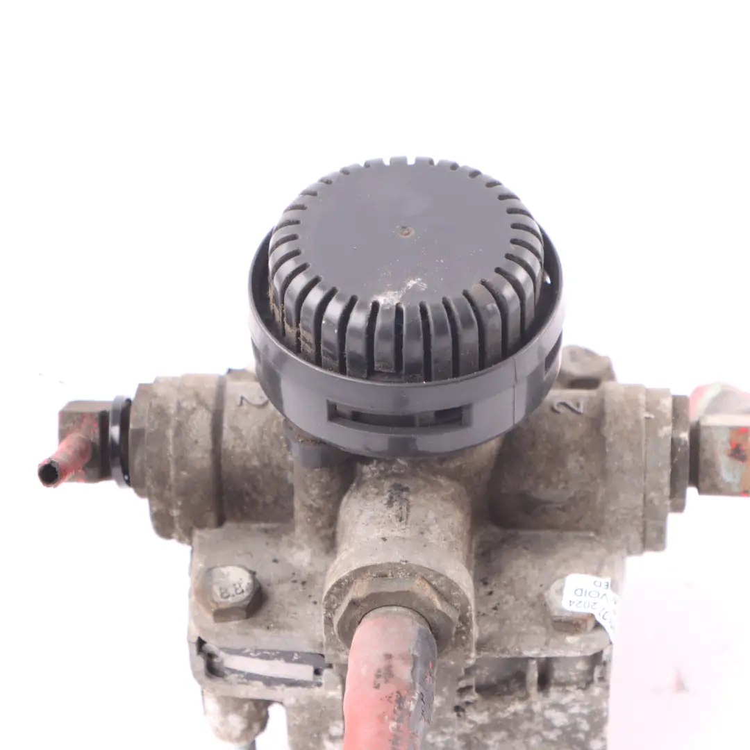 DAF 85CF Trailer Lifter Trunk Lifting Relay Valve Unit 1302103