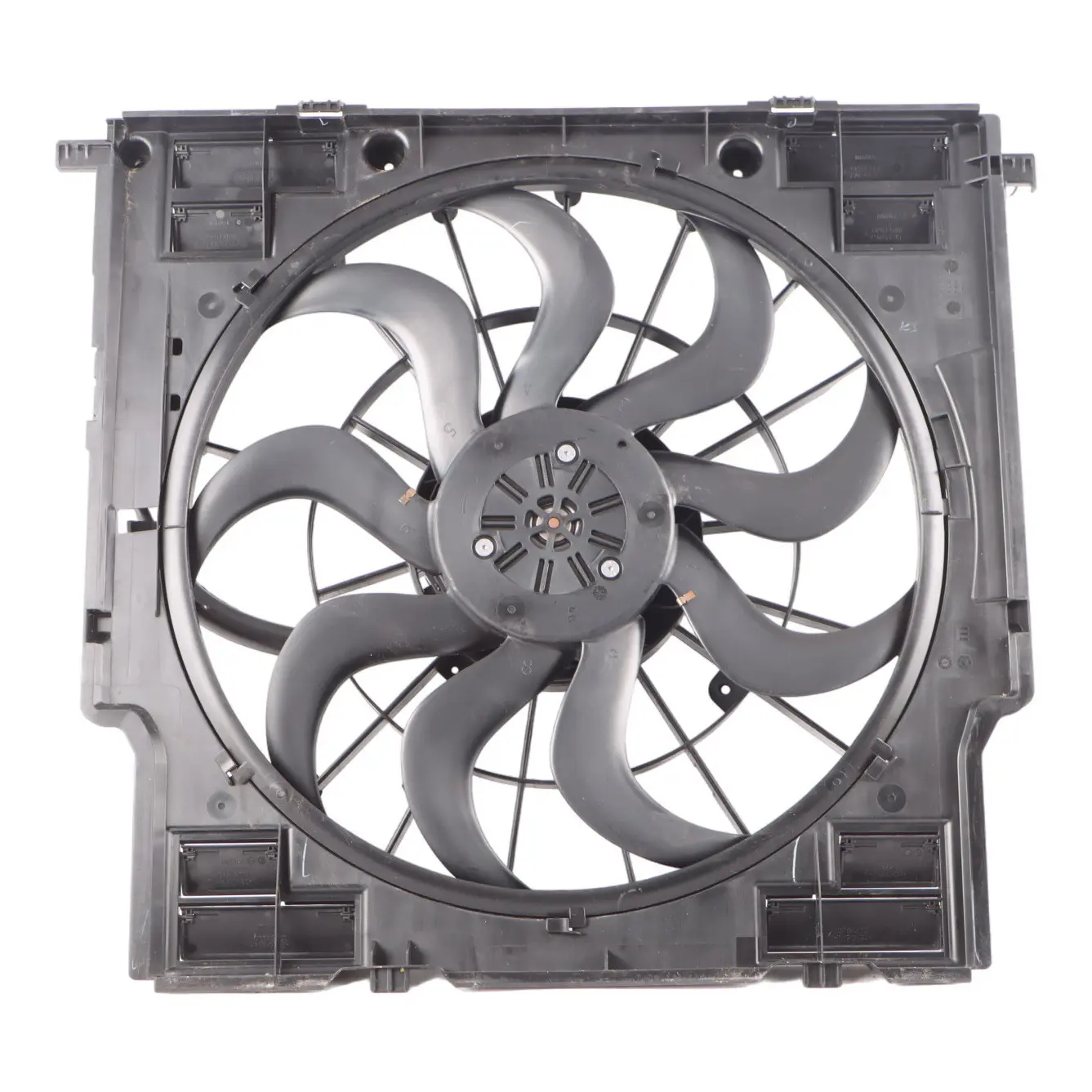 Radiator Fan BMW X3 G01 X3 G02 Engine Cooling Cooler Shroud Housing 600W 8472321