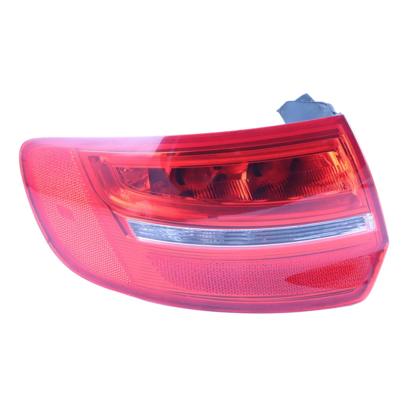 Audi A3 8P Rear Left N/S Tail Lamp Light Trunk Lid Tailgate Outer 8P4945095E