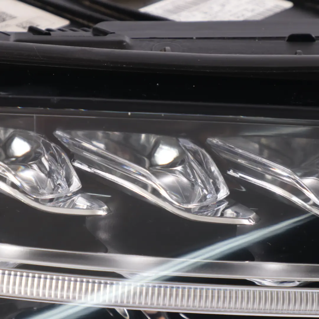 Mercedes W205 Head Light Lamp Unit Front Right O/S Dynamic LED A2059068202
