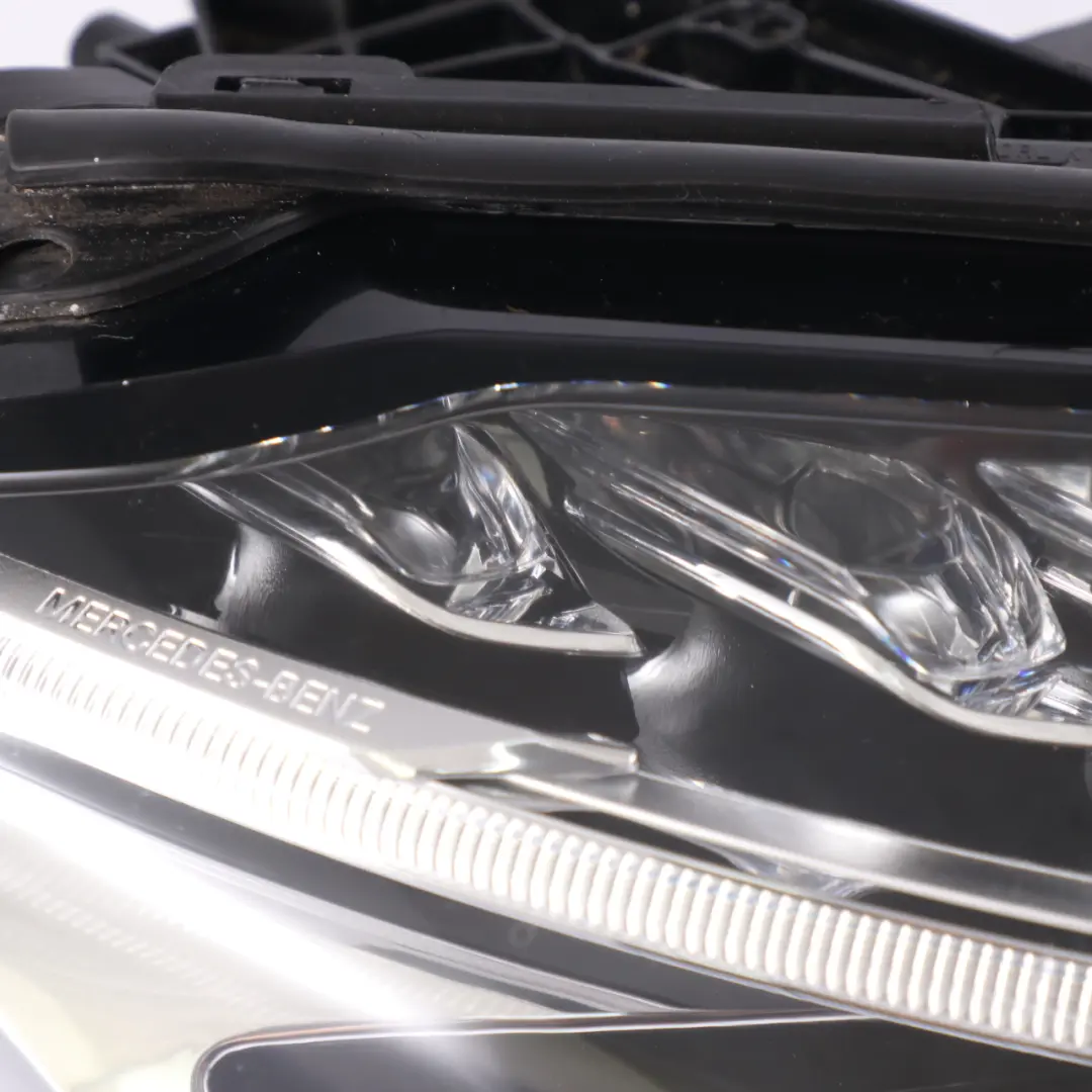 Mercedes W205 Head Light Lamp Unit Front Right O/S Dynamic LED A2059068202