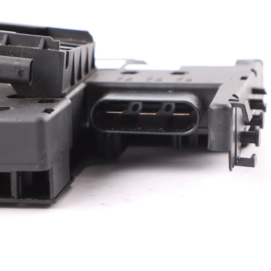 Mercedes W204 Power Distribiuton Battery Fuse Box Control Unit ECU A2075402950