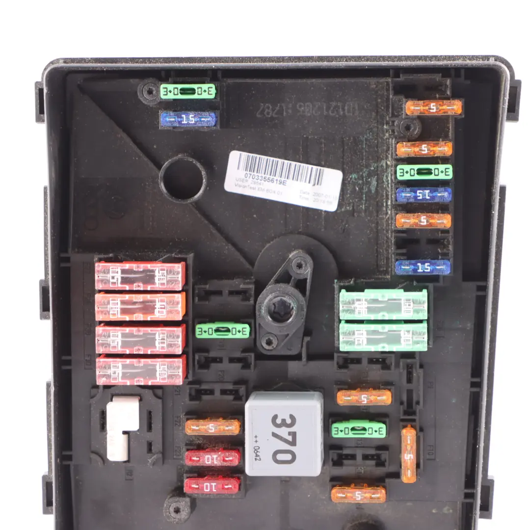 Caja de fusibles del motor del Skoda Octavia II 1K0937125A