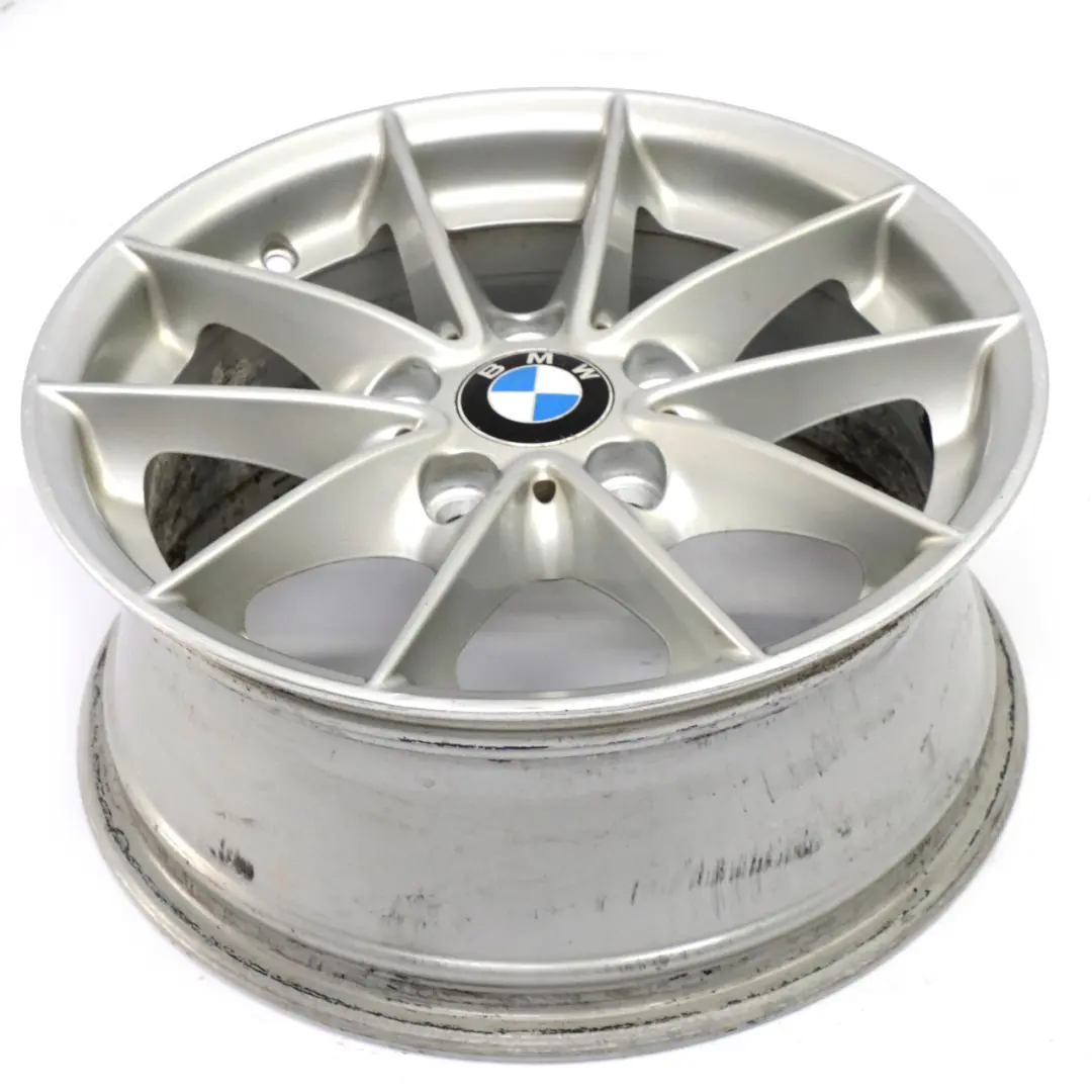 BMW E81 E87 E88 Silberne Leichtmetallfelge 16" 7J ET:44 V-Speiche 360 6795207