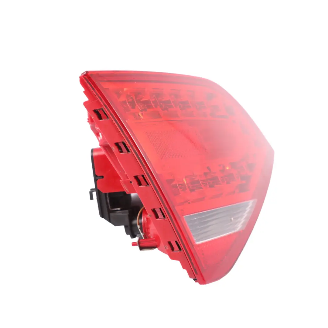 Audi A4 B8 Berlina Trasera Izquierda Tapa Maletero Luz Trasera LED 8K5945093D