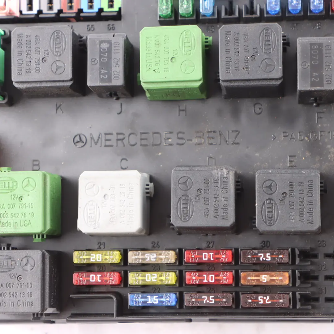 Mercedes W221 Front Fuse Box Relay Control Unit Module A2215405550