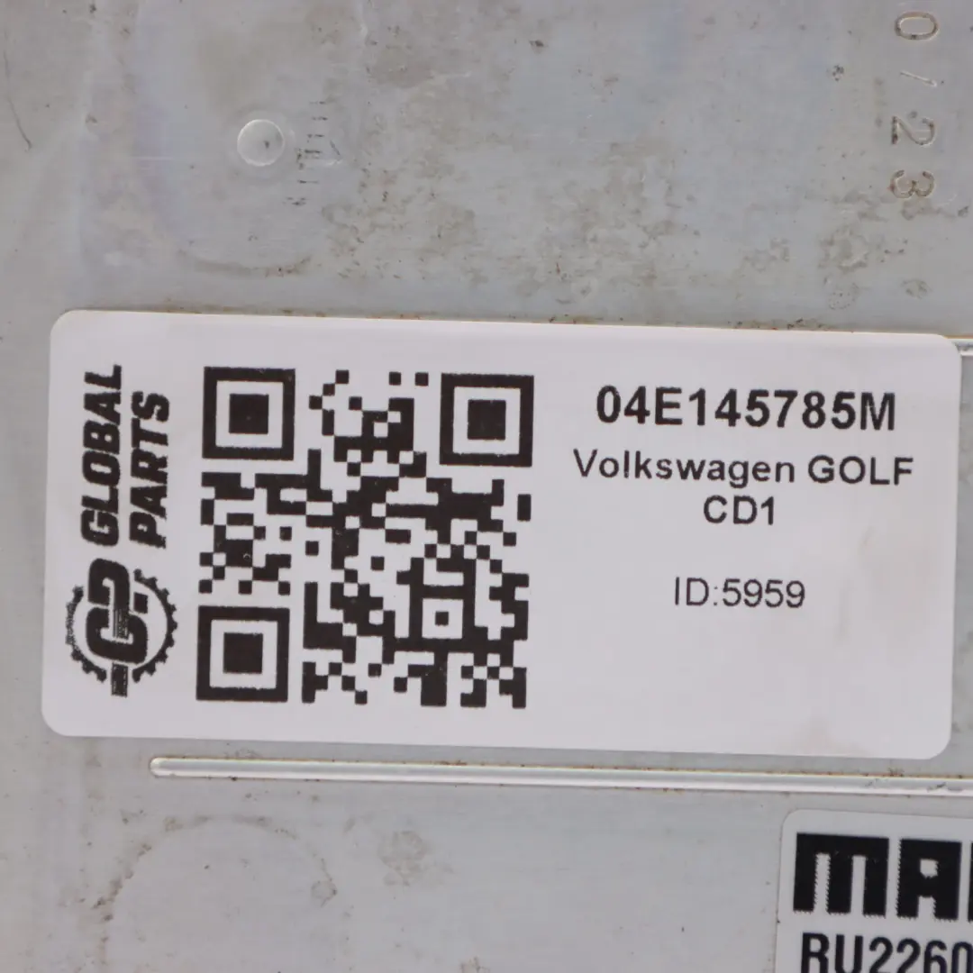 VW Volkswagen Golf 8 1.5 eTSI DFYA Chłodnica Powietrza 04E145785M