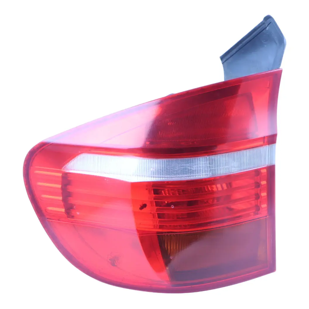 BMW X5 E70 Rear Light Lamp Trim In The Side Panel Left N/S 7200817