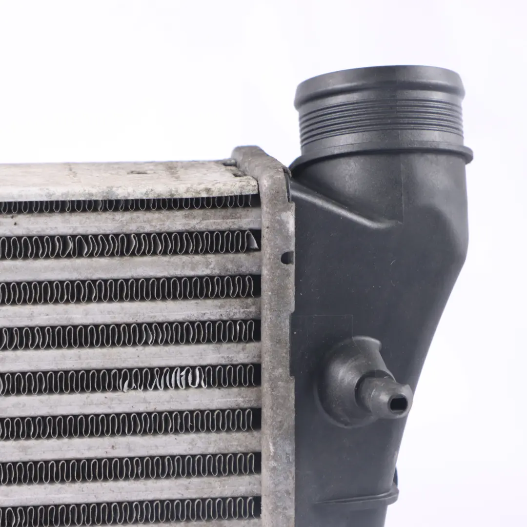 Audi A4 B7 Carga de Aire Intercooler Radiador Turbo Izquierdo 8E0145805T