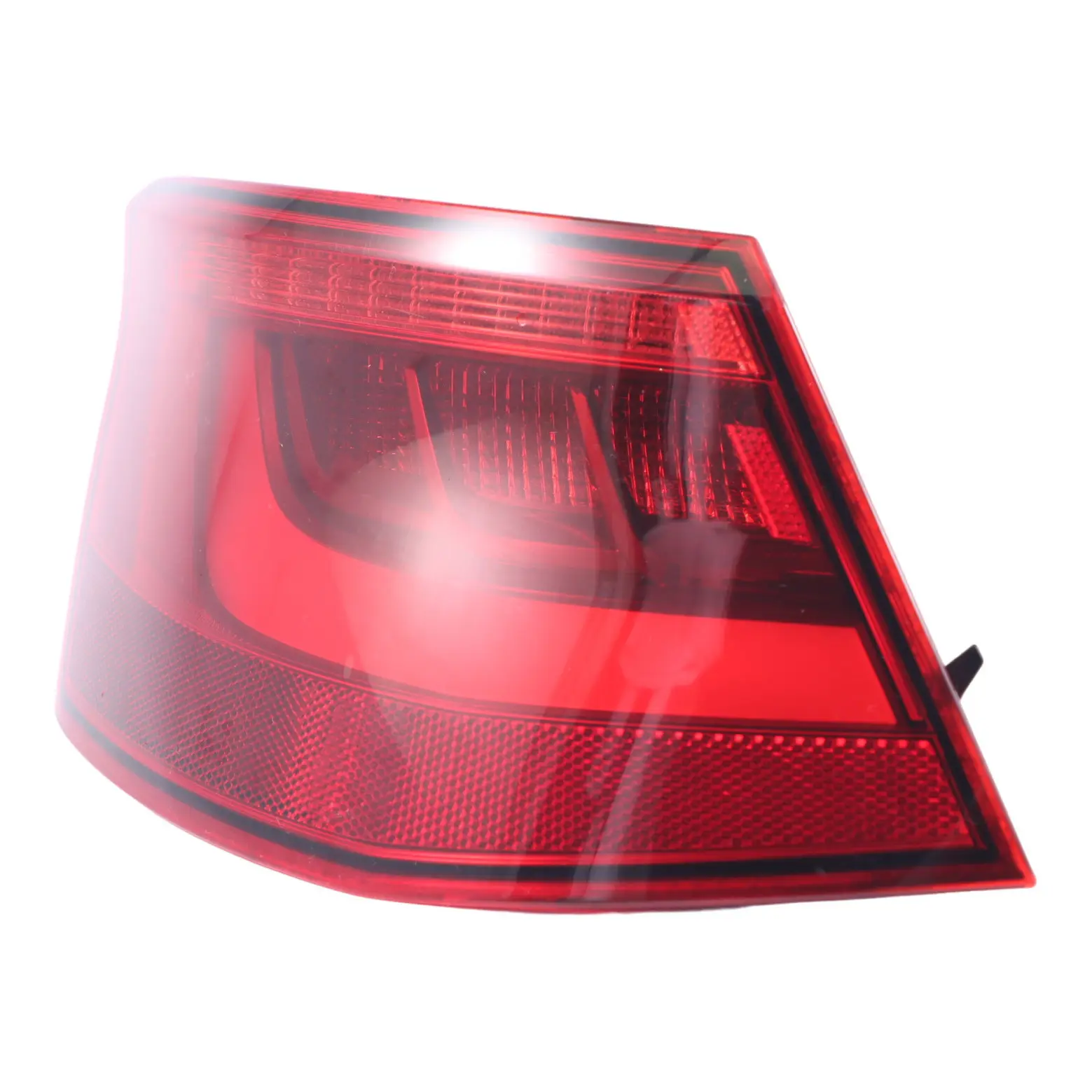 Audi A3 8V Lampa Tylna Zewnętrzna LED Lewa Tył Lewo 8V3945095B