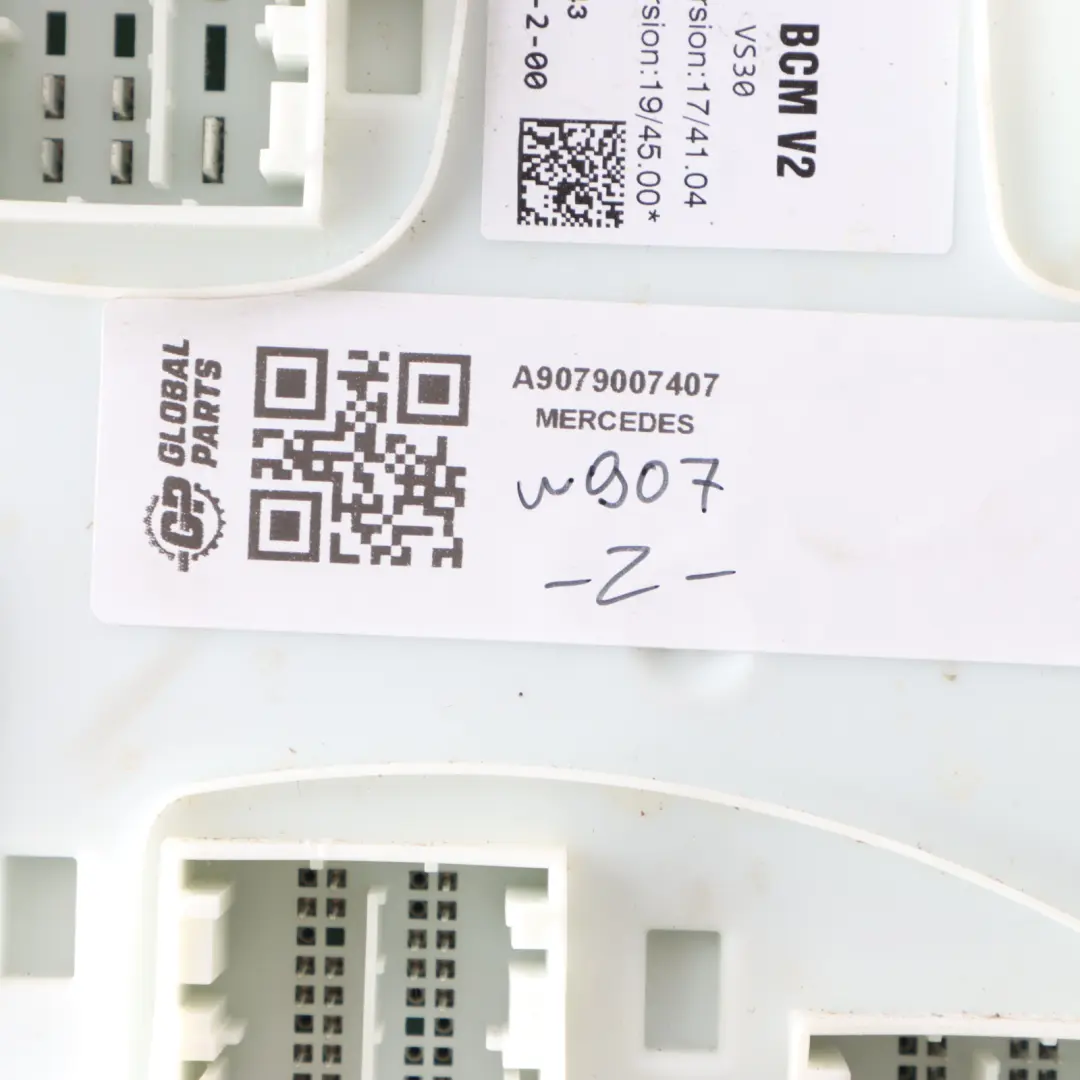 Mercedes Sprinter W907 W910 Body Control Module ECU A9079007407