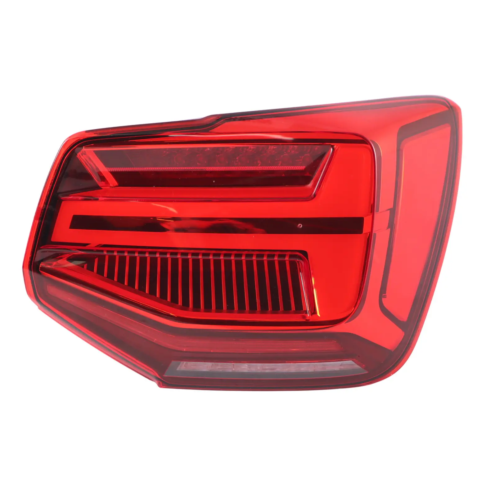 Audi Q2 GA Lampa Bagażnika Prawa Prawy Tył 81A945092C