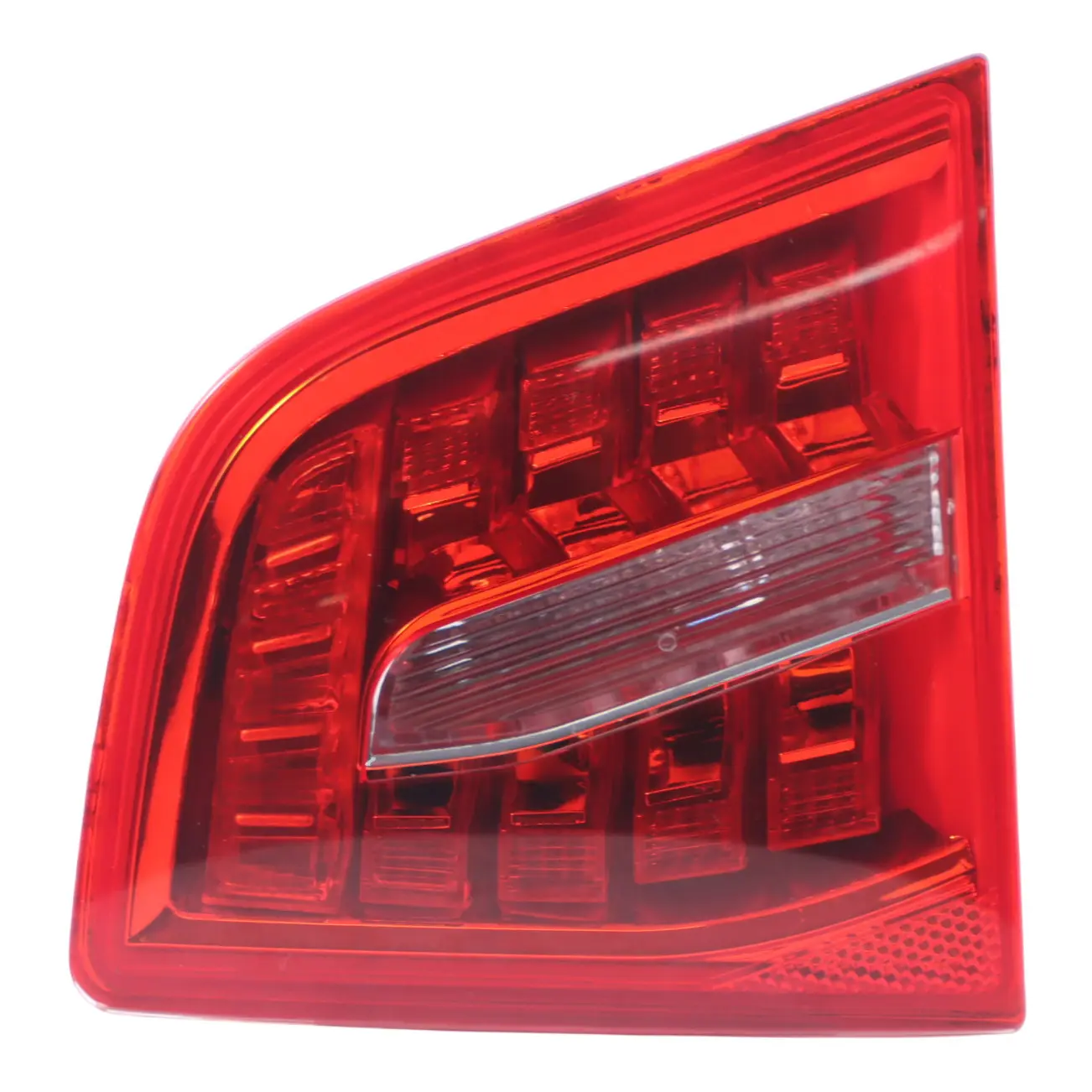 Audi A6 C6 Sedan Lampa W Klapę Prawy Tył Prawa Tylna LED 4F5945094E