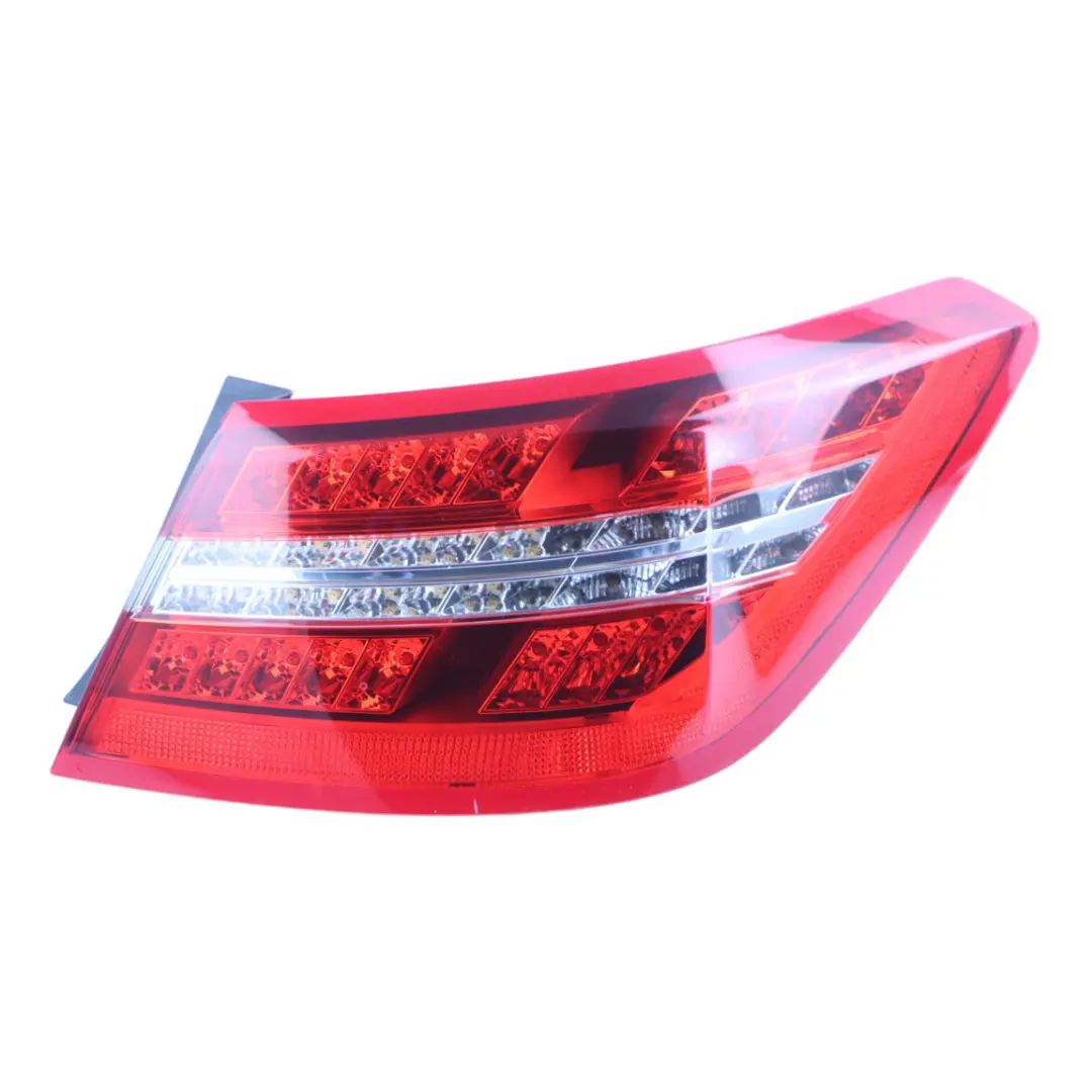 Mercedes W207 A207 C207 Lampa Prawy Tył Prawa Tylna A2079060258