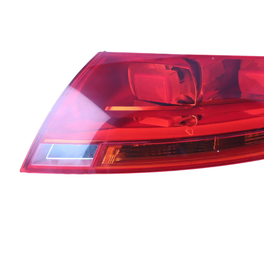 Audi TT 8J Lampa Klapy Bagażnika Prawa Tylna 8J0945096B