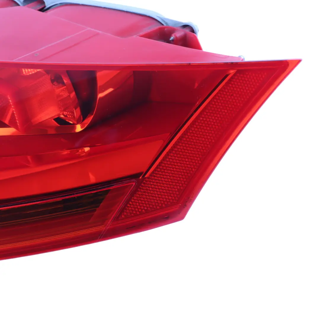 Audi TT 8J Lampa Klapy Bagażnika Prawa Tylna 8J0945096B