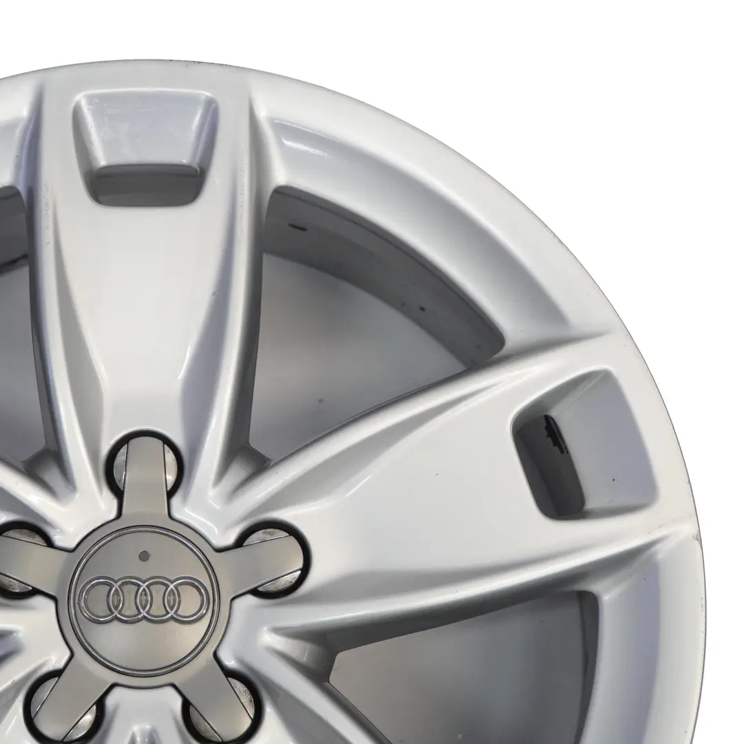 Audi A3 8P Silberne Leichtmetallfelge 17" 7,5J ET:56 Sternspeiche 8P0601025BL