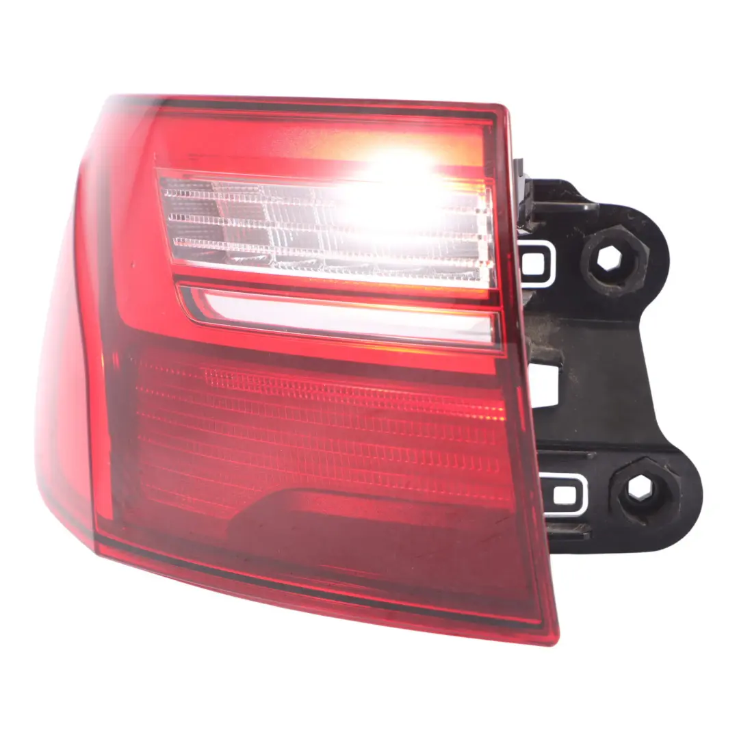 Audi A4 B9 Kombi Lampa Lewa Tylna LED Światło Klapy Bagażnika 8W9945069AA