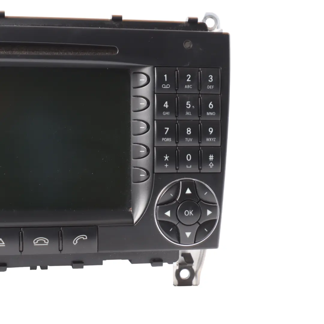 Mercedes W209 Radio Head Unit  Media Player Navigation Screen A2098205489