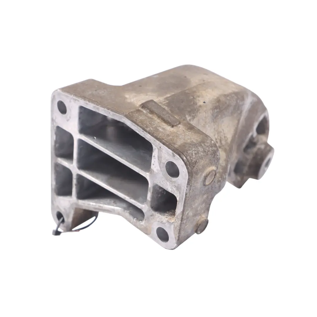 Mercedes W207 OM642 Support de montage de moteur diesel gauche A6422235004