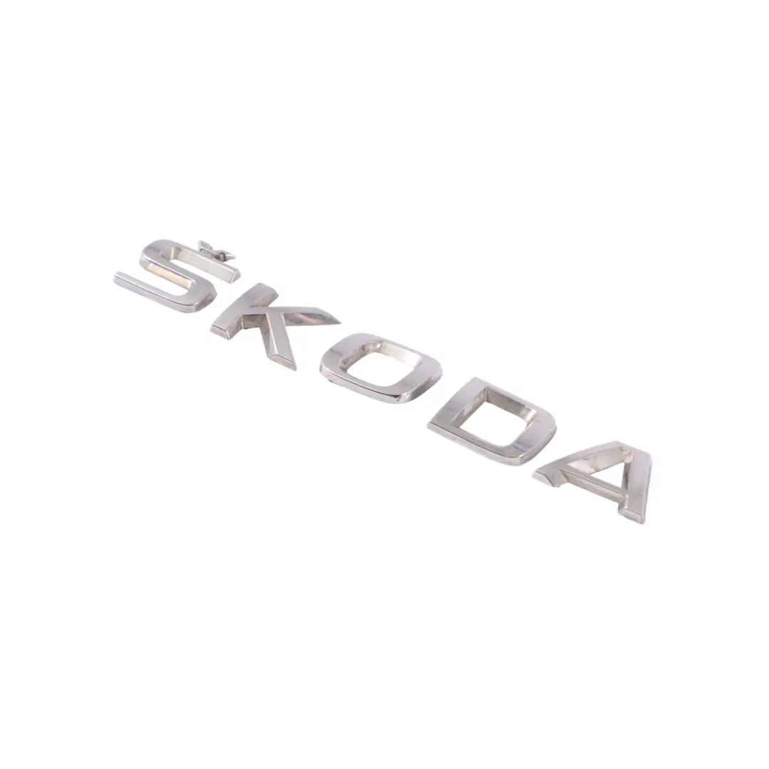 Skoda Octavia 5E Koffer Raum Heck Klappen Skoda Emblem Logo Abzeichen 5JA853687