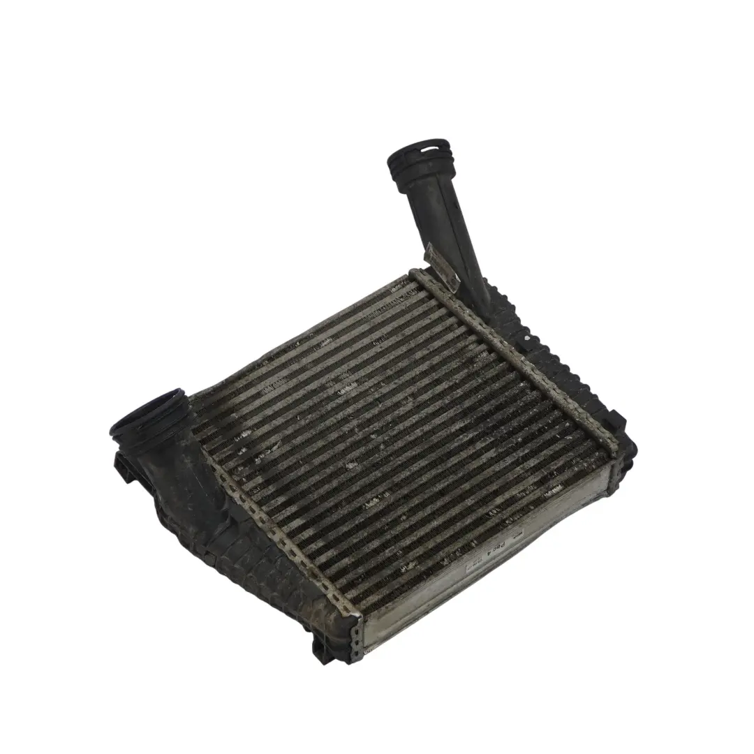 Volkswagen Touareg 7L Intercooler Chłodnica Powietrza Prawa 7P0145804C